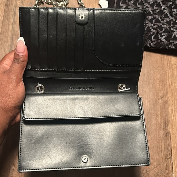 NWT Calvin Klein Minimal Monogram Chain Strap Wallet - Picture 5 of 8